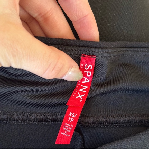SPANX Ponte Ankle Leggings in Classic Black - Picture 3 of 5